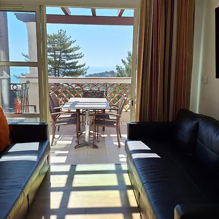 Duplex Vue Mer Des 2 Terrasses Saint-Raphael (Var)